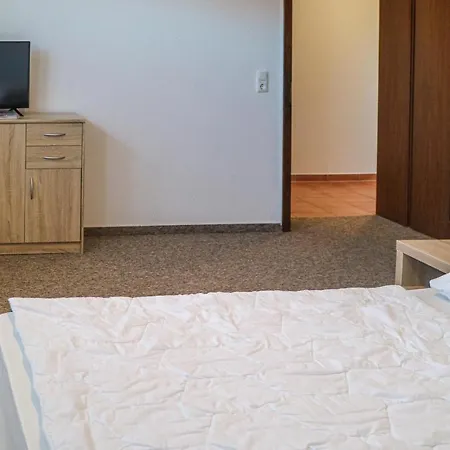 1 Bedroom Amazing In Krakow Am *